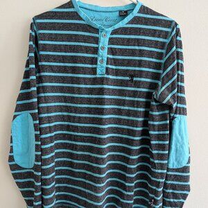Lion's Crest Men's Long Sleeve Crewneck Shirt Size Medium
